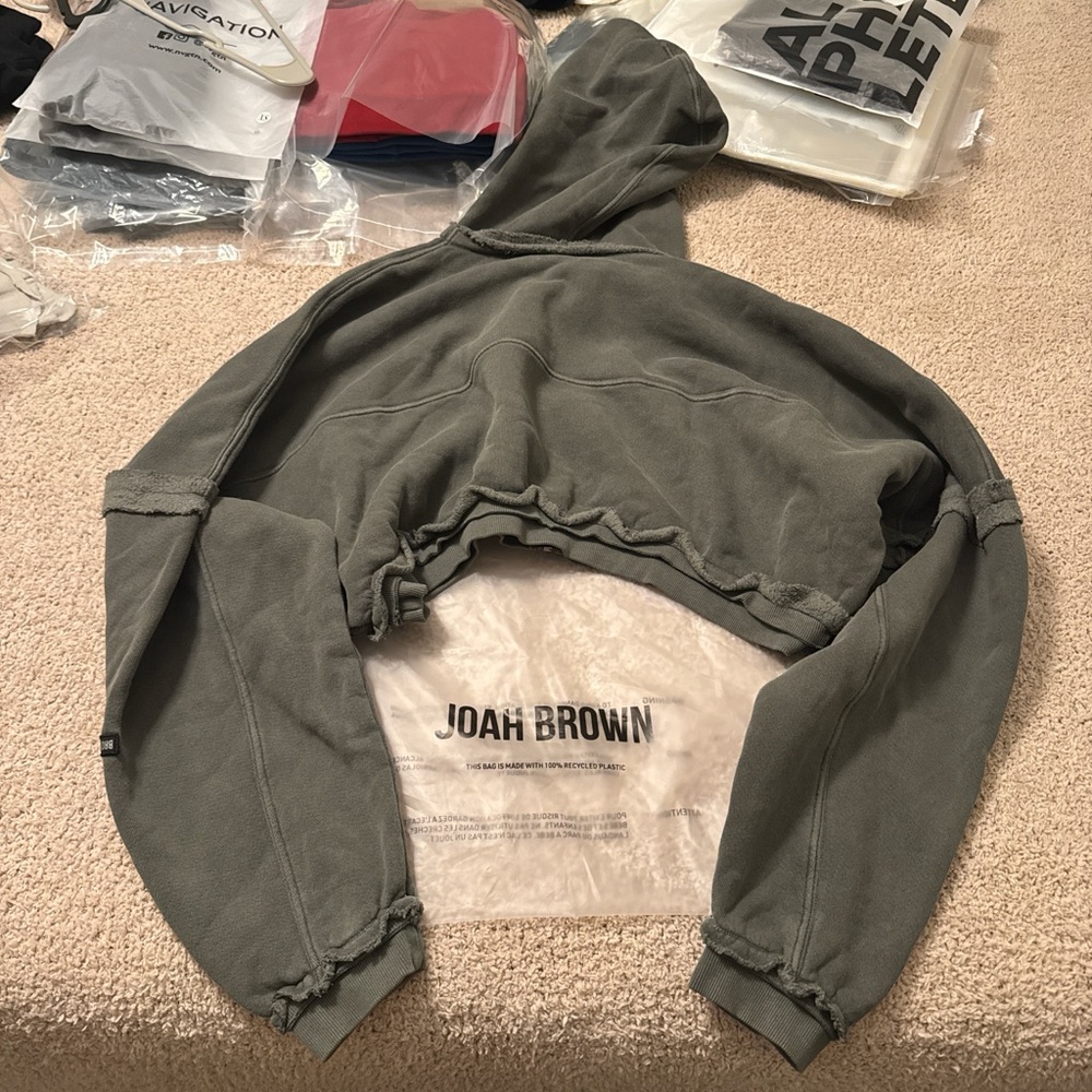 Joah Brown Sage Deconstructed Cropped Hoodie NWT S/M - Picture 6 of 10